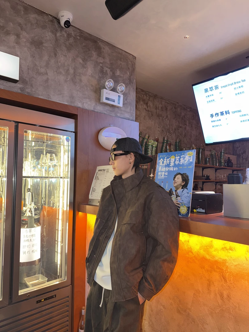 90白鸭绒pu皮欧美风厚款超帅气羽绒服