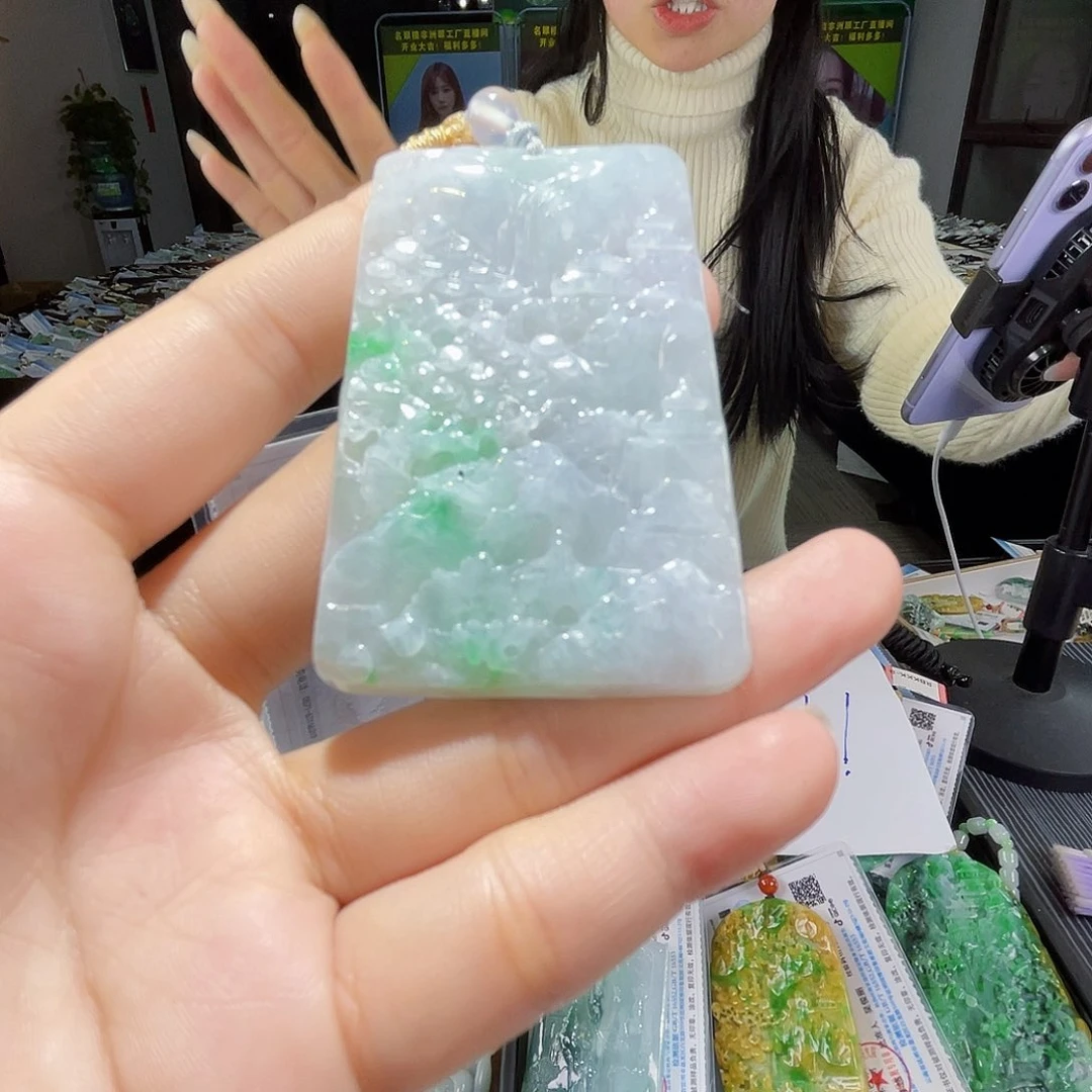 颈饰未镶嵌翡翠一