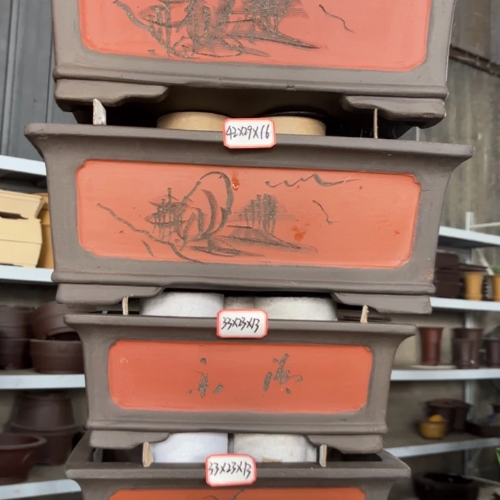 紫砂花盆138-4。