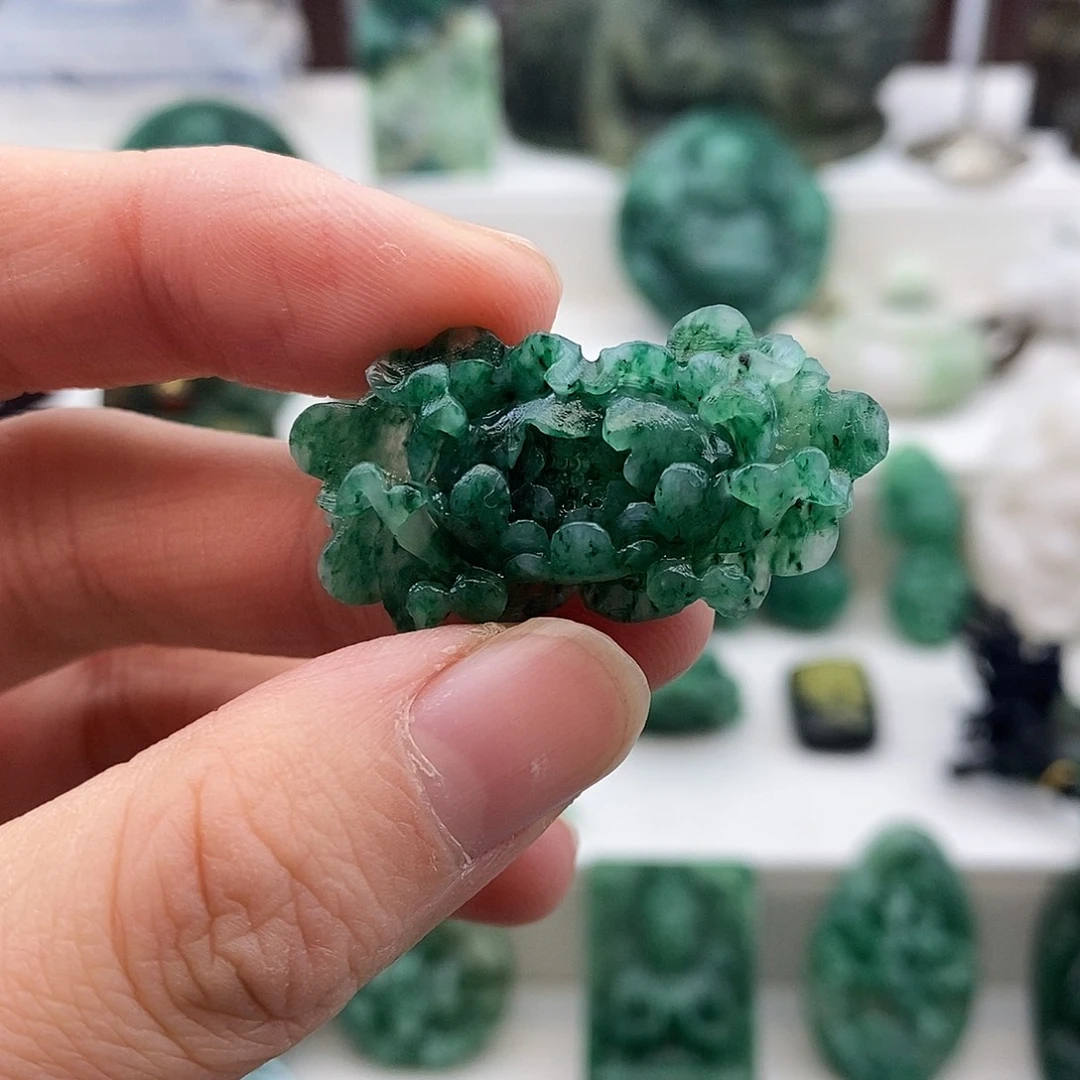 独山玉未镶嵌颈饰