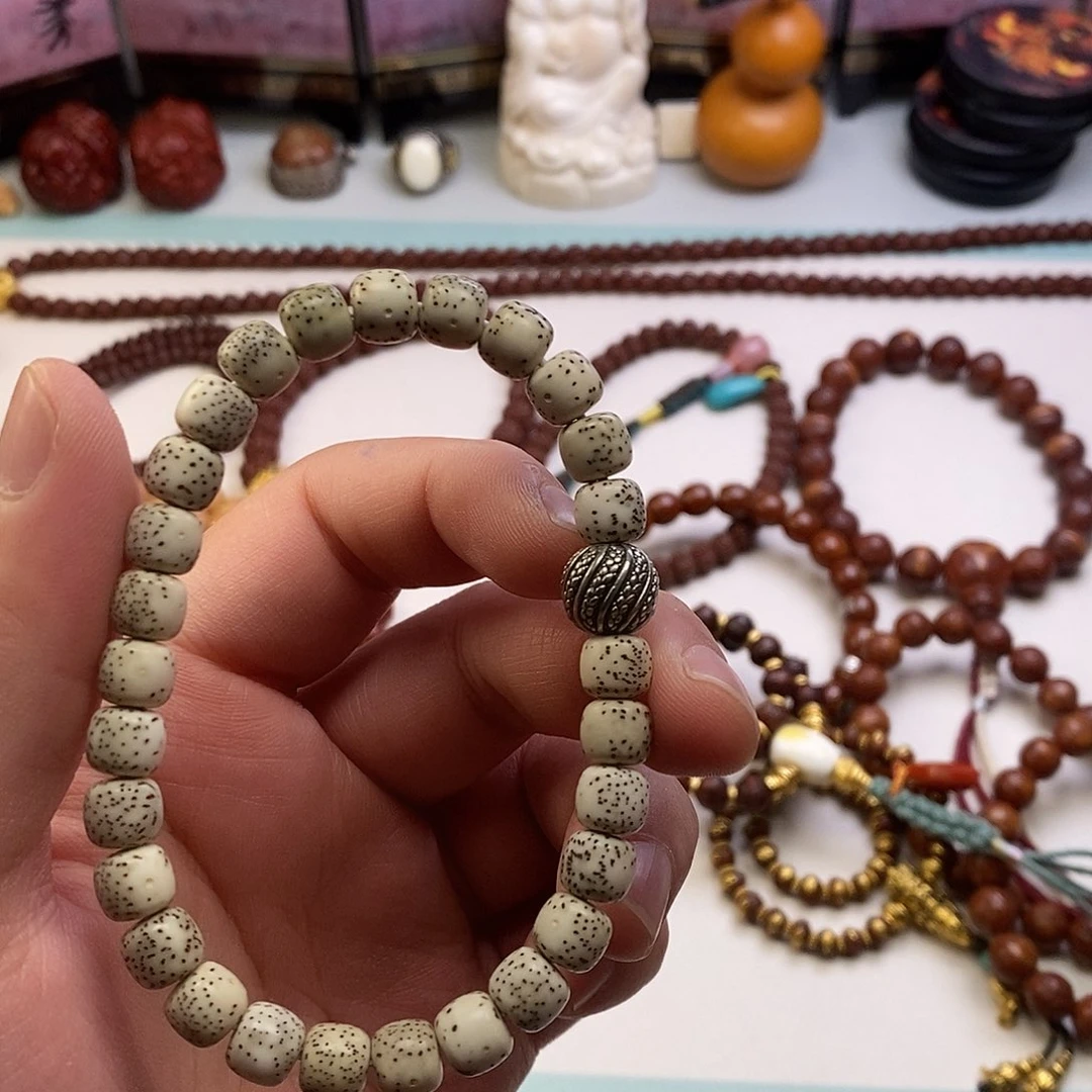 星月菩提吊坠。。。。。。。。。。。。。