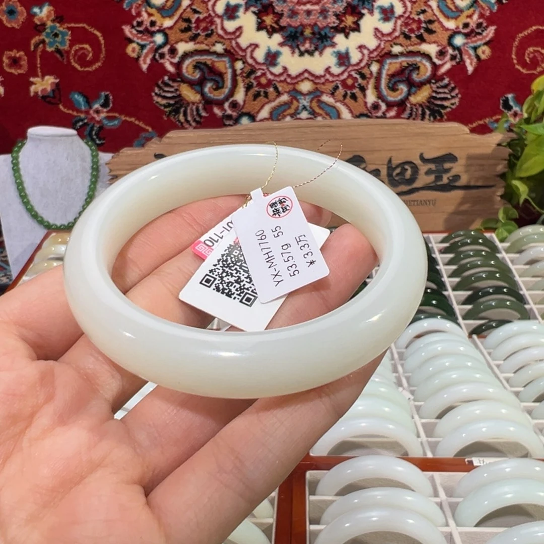 未镶嵌手镯和田玉优雅羊脂白玉手镯 老坑料高熟