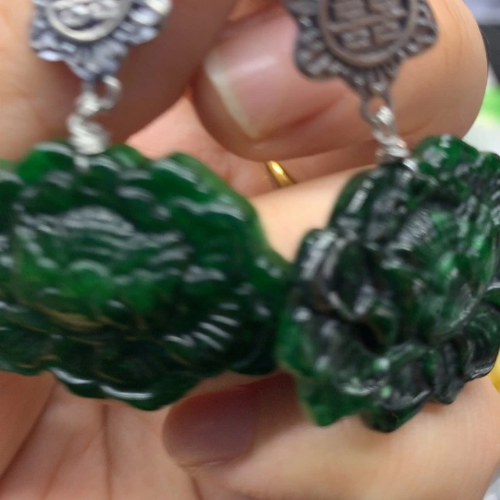 颈饰未镶嵌翡翠吊坠