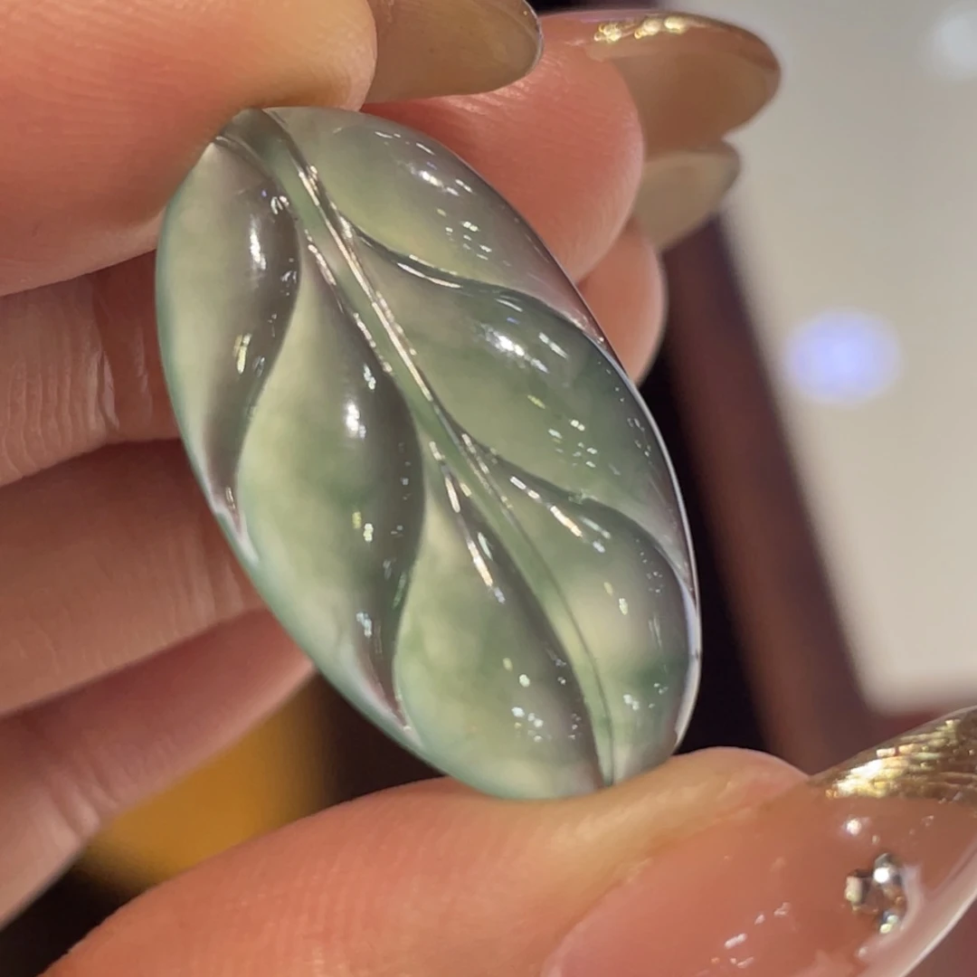 颈饰未镶嵌翡翠叶