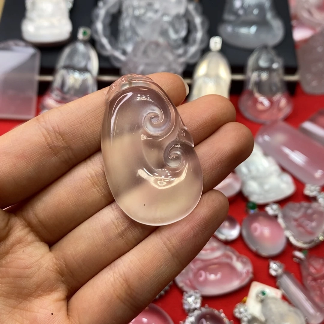 石英质玉未镶嵌吊坠