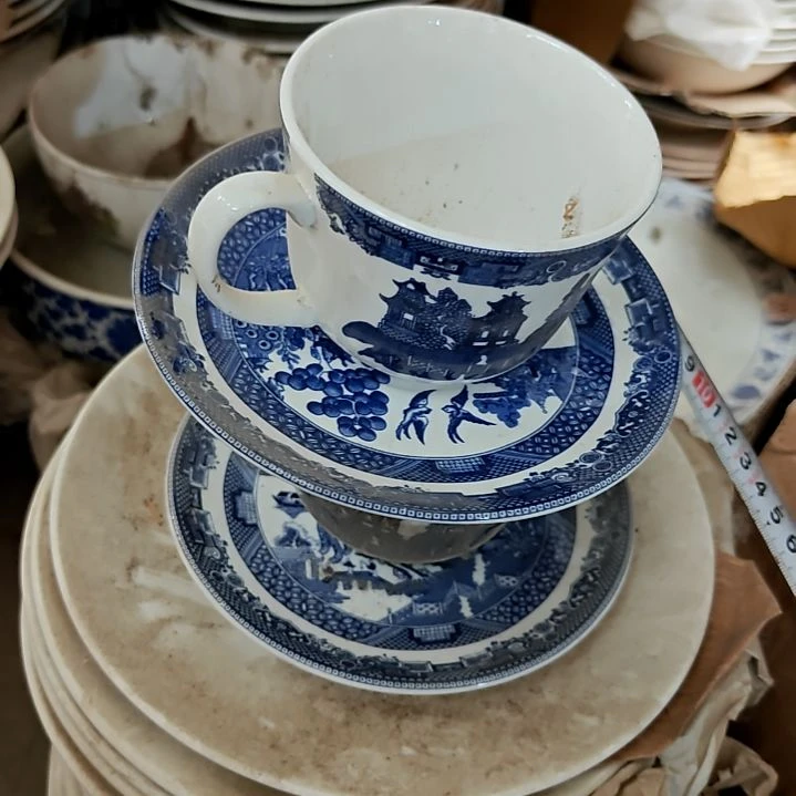 摆件陶瓷盘子碗啥都有