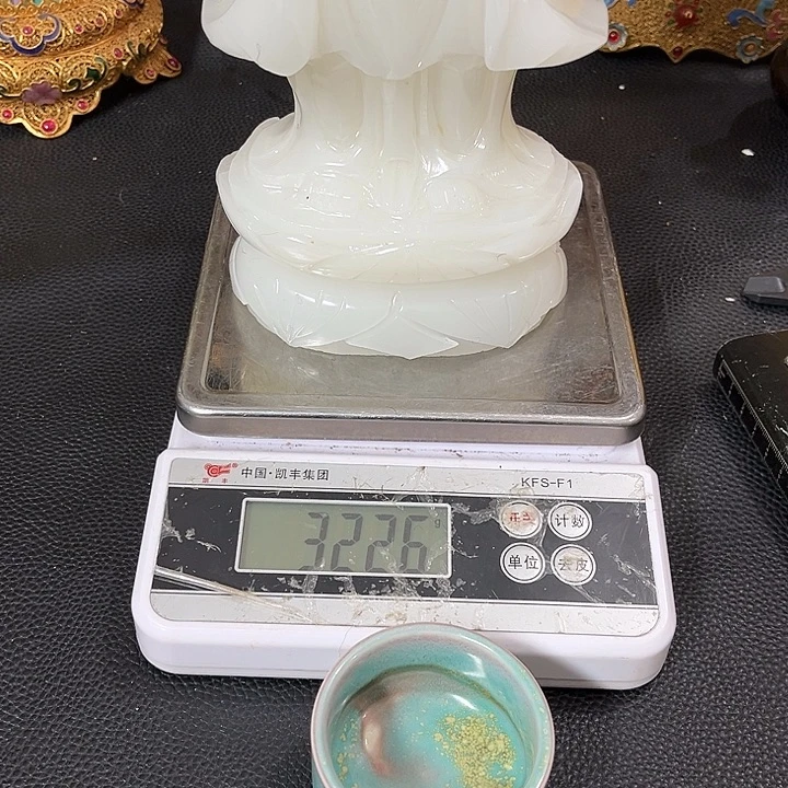 衣***橱瓷片大哥好厉害打一