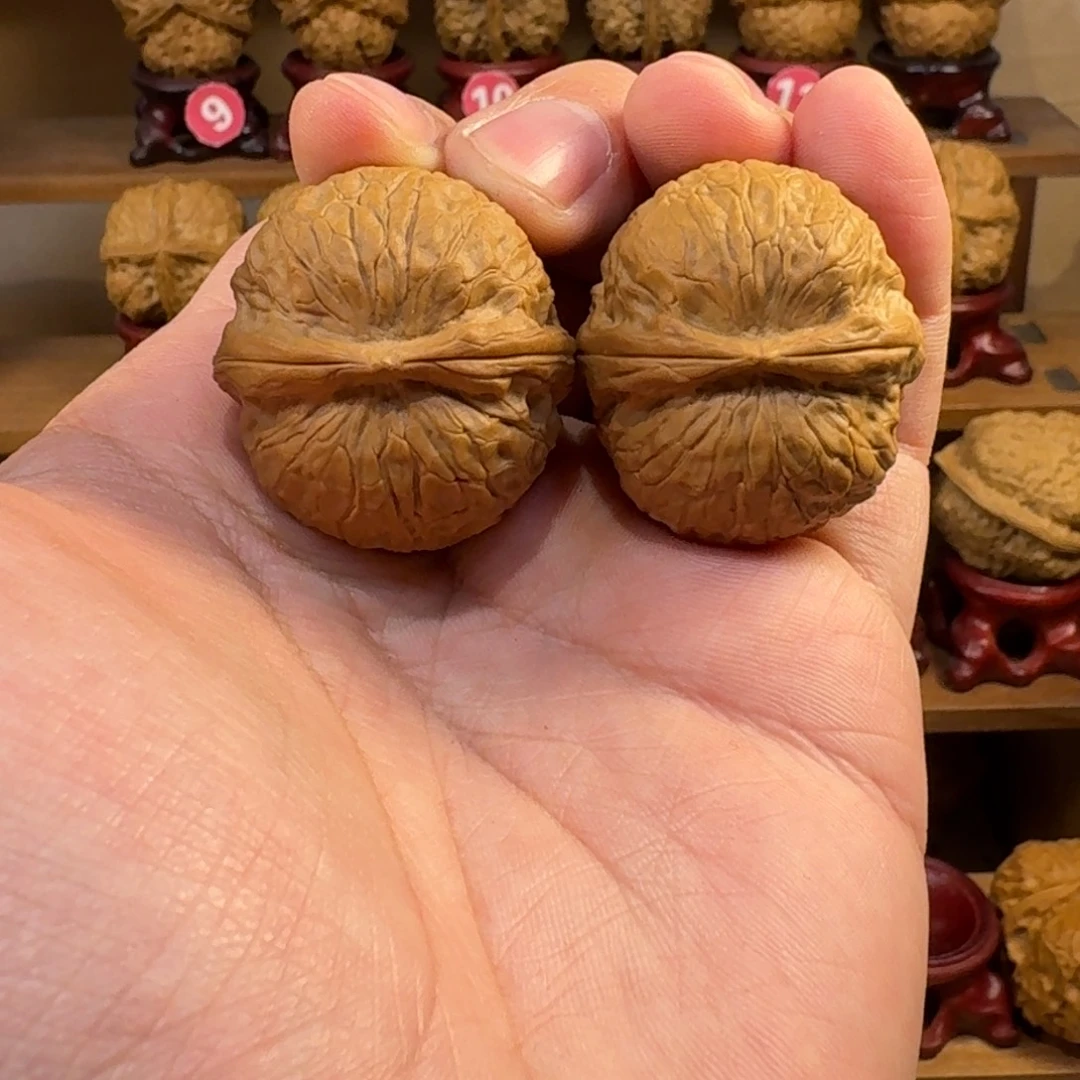 铁核桃把件老树籽铁锤妹妹