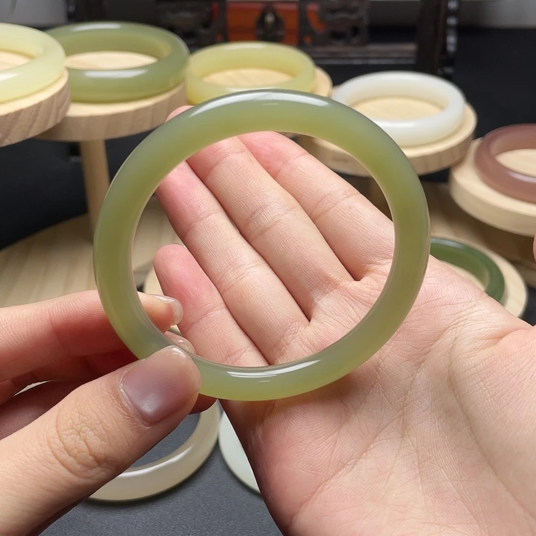 初***来57+葡萄肉美人条手镯