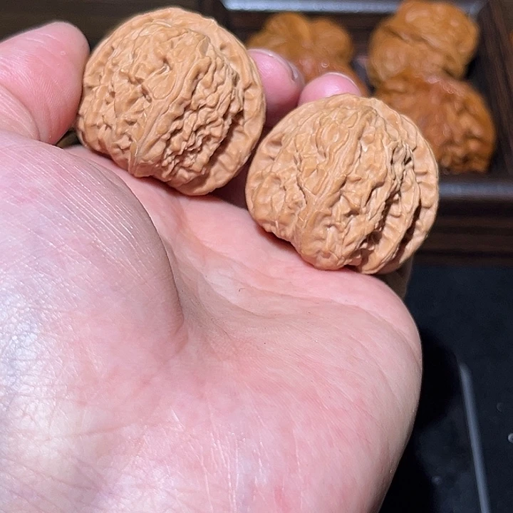 吊坠文玩核桃20.全球白38