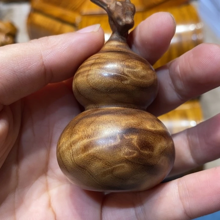 楠木金丝楠木手把件