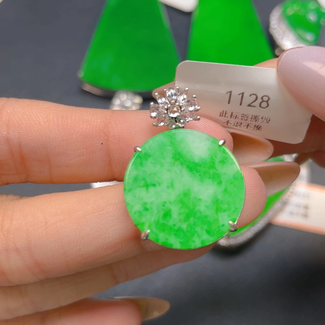 【闪购商品】颈饰银S925镶嵌翡翠翡翠