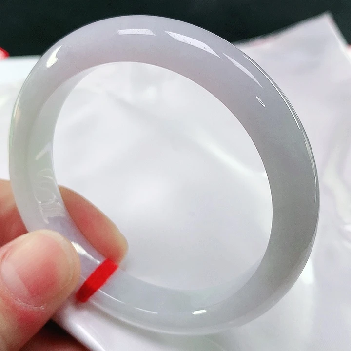 翡翠手镯未镶嵌翡翠手镯未镶嵌