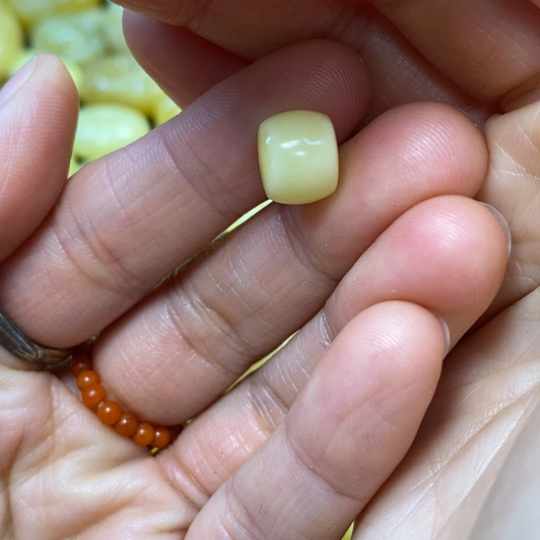 琥珀未镶嵌裸石蜜蜡配珠