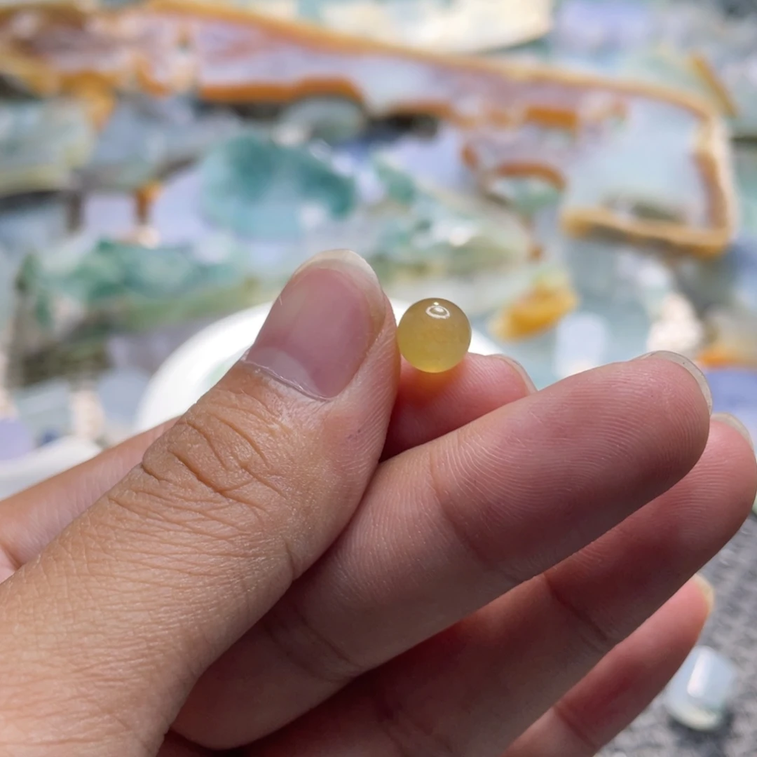 念****翡翠未镶嵌颈饰翡翠
