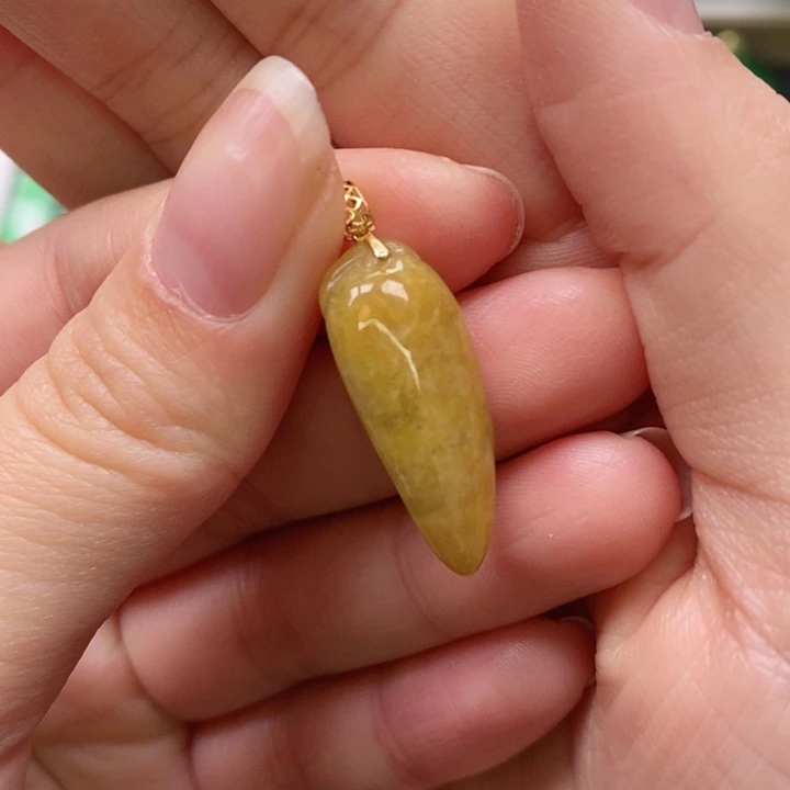 翡翠颈饰未镶嵌吊坠