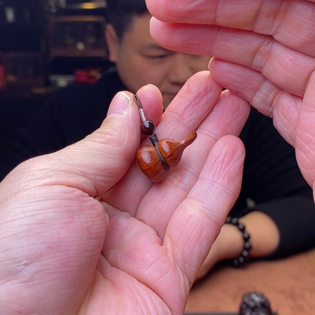 檀香紫檀（小叶紫檀）吊坠