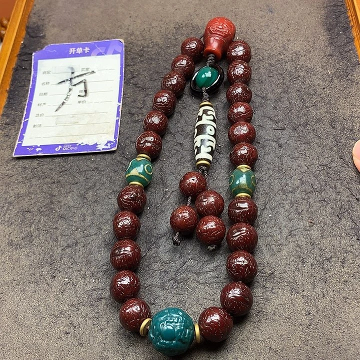 凤眼菩提吊坠手持