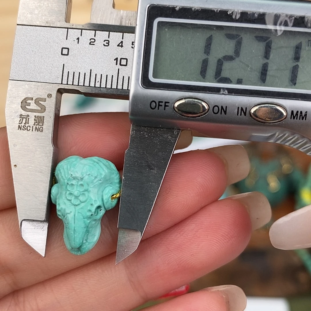 未镶嵌绿松石珠宝奇石