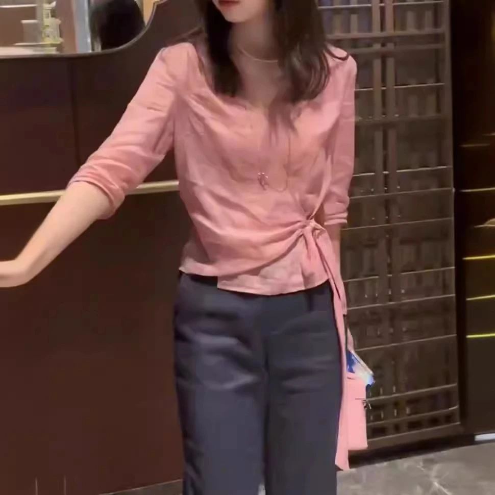 大爱美依缘2025新款V领侧边系带收腰上衣时尚直筒九分裤女装