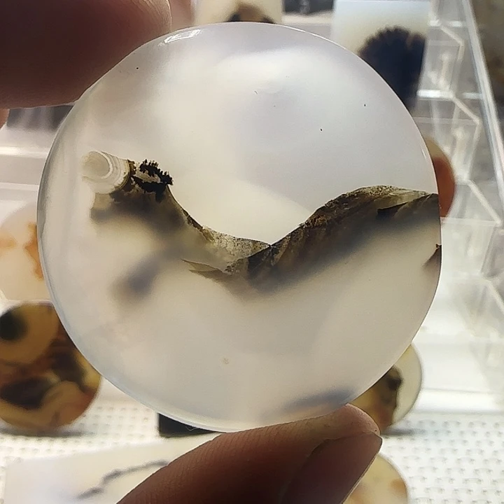 玛瑙/玉髓未镶嵌珠宝奇石