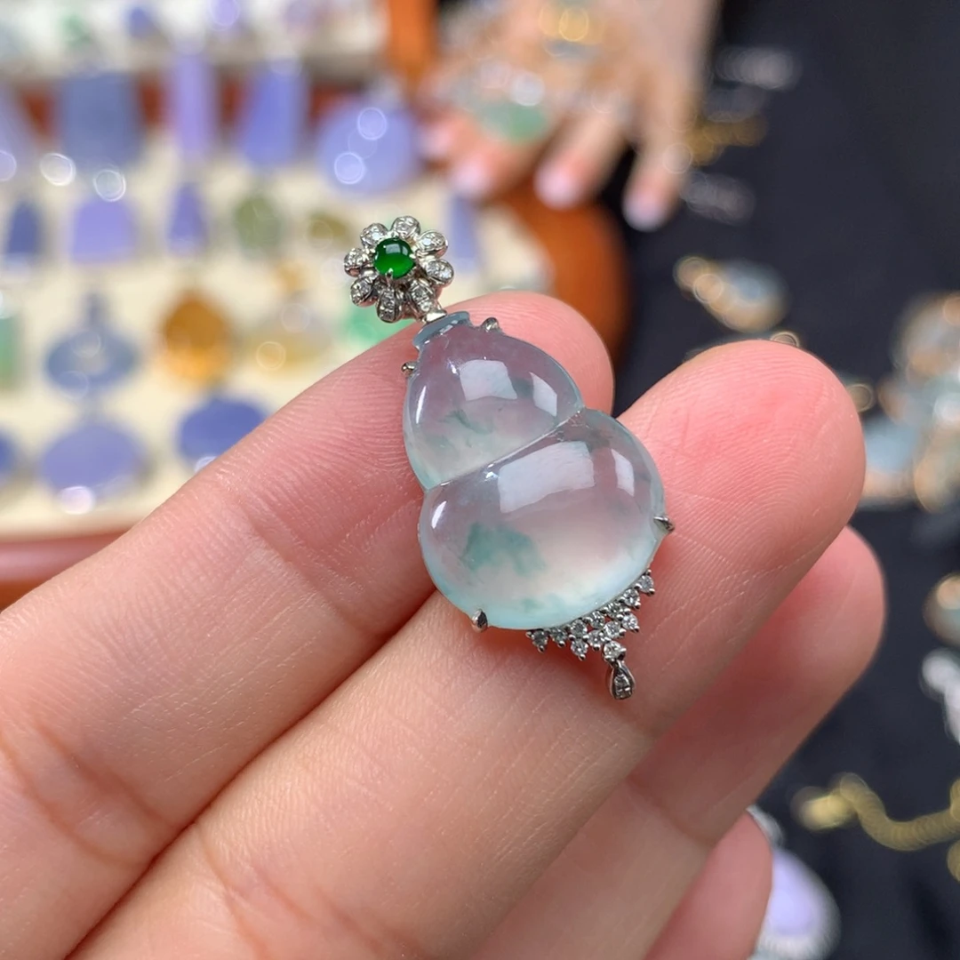 吊坠(不含链)18K金镶嵌翡翠