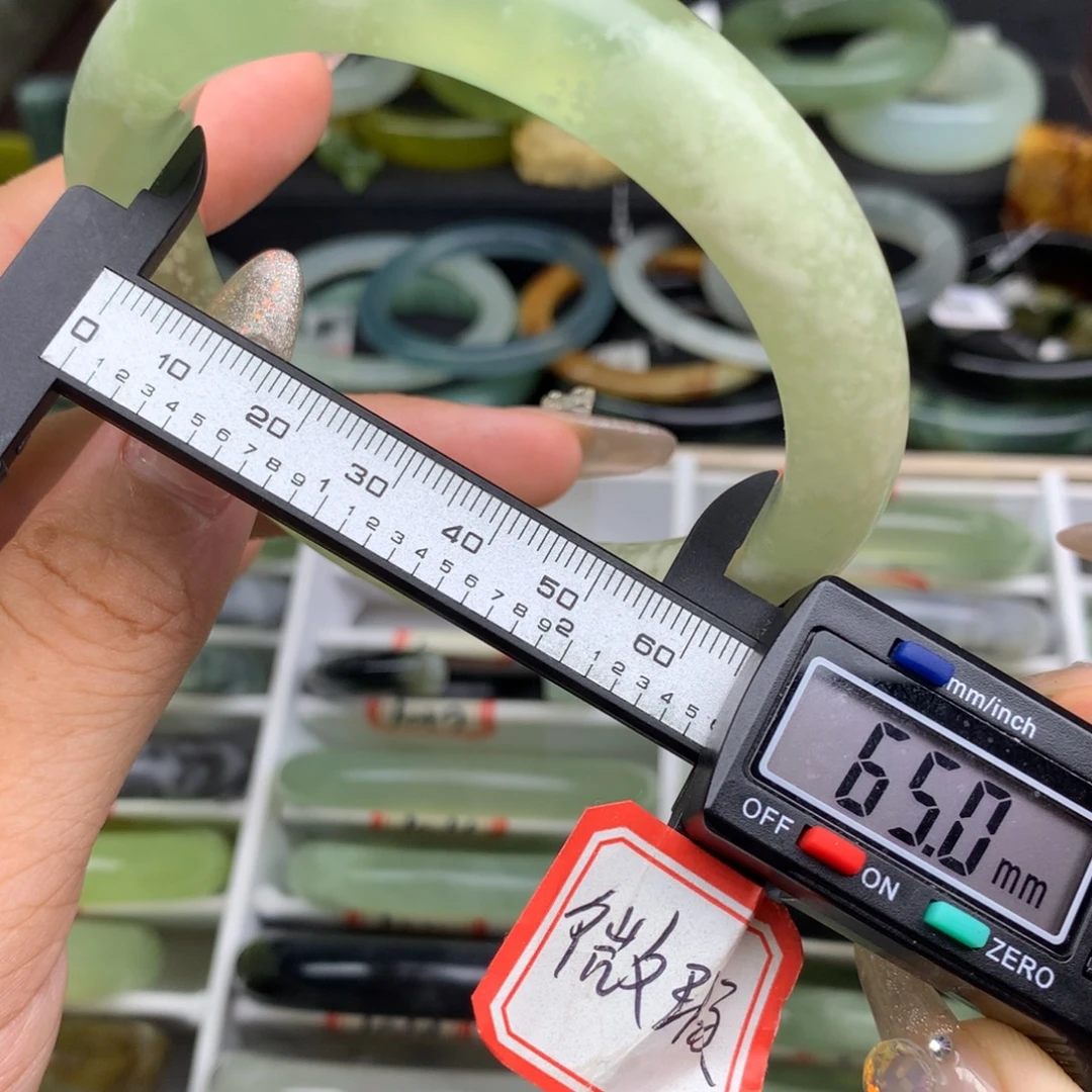 蛇纹石玉未镶嵌手镯1020