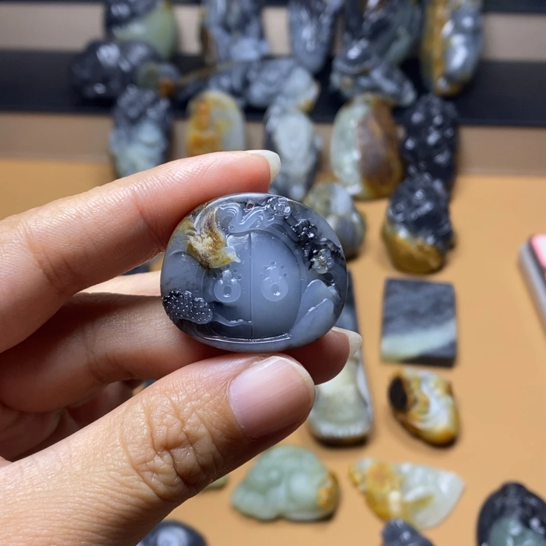 颈饰未镶嵌和田玉