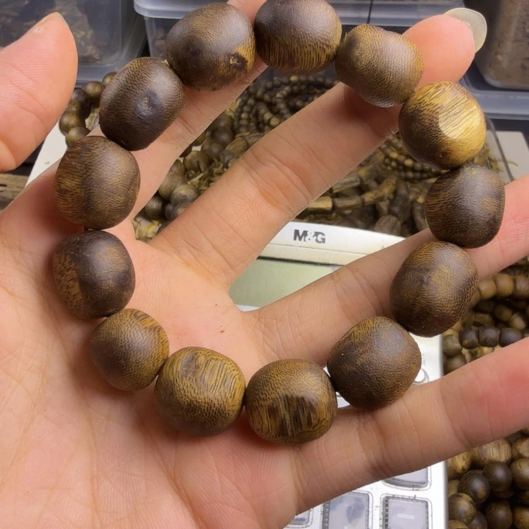 沉香沉香碎屑木*李卡1.5mm，18.6克