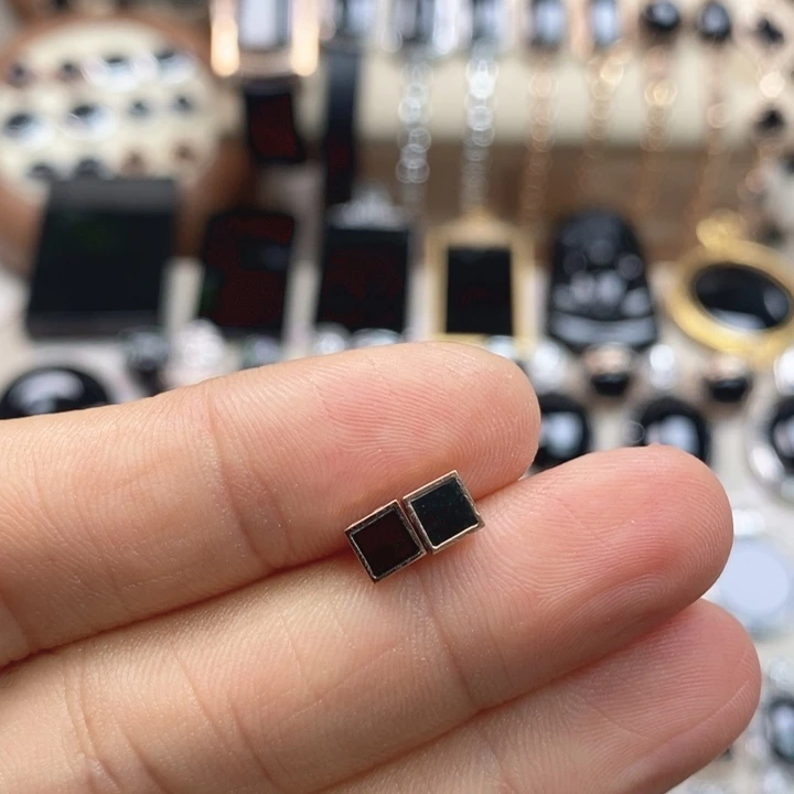 翡翠18K金镶嵌耳饰