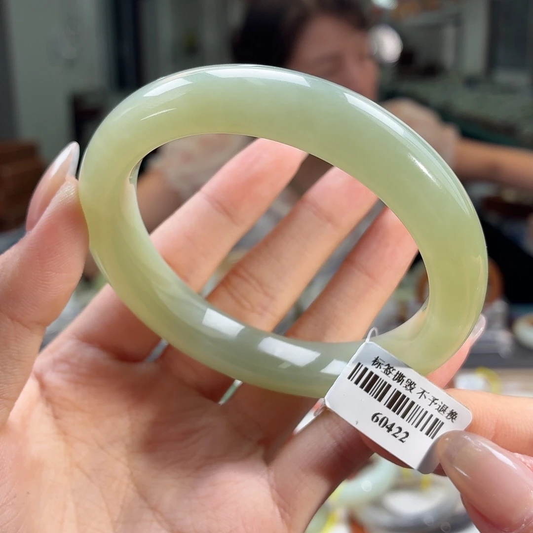 和田玉手镯未镶嵌59