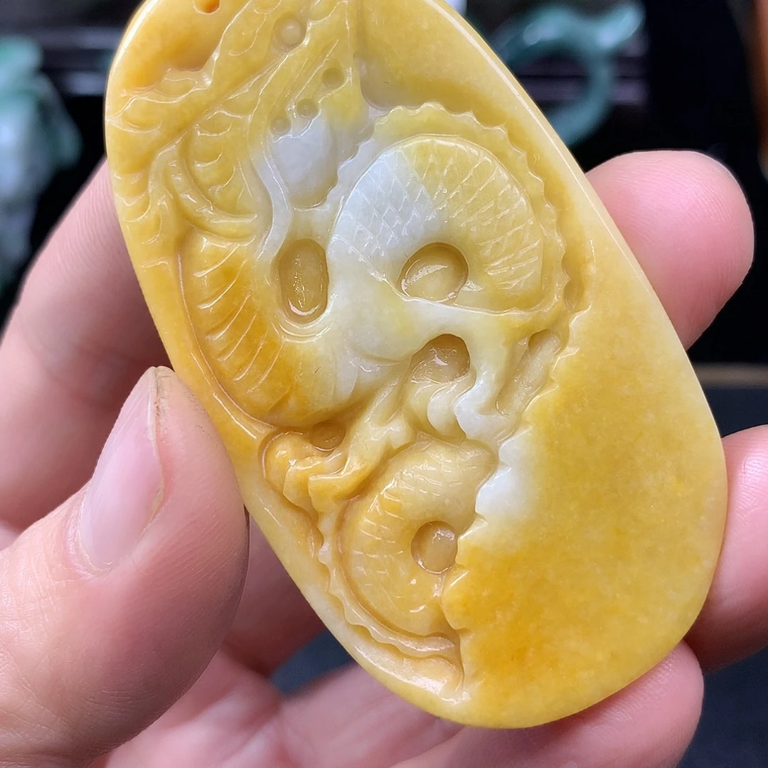 翡翠未镶嵌颈饰翡翠首饰