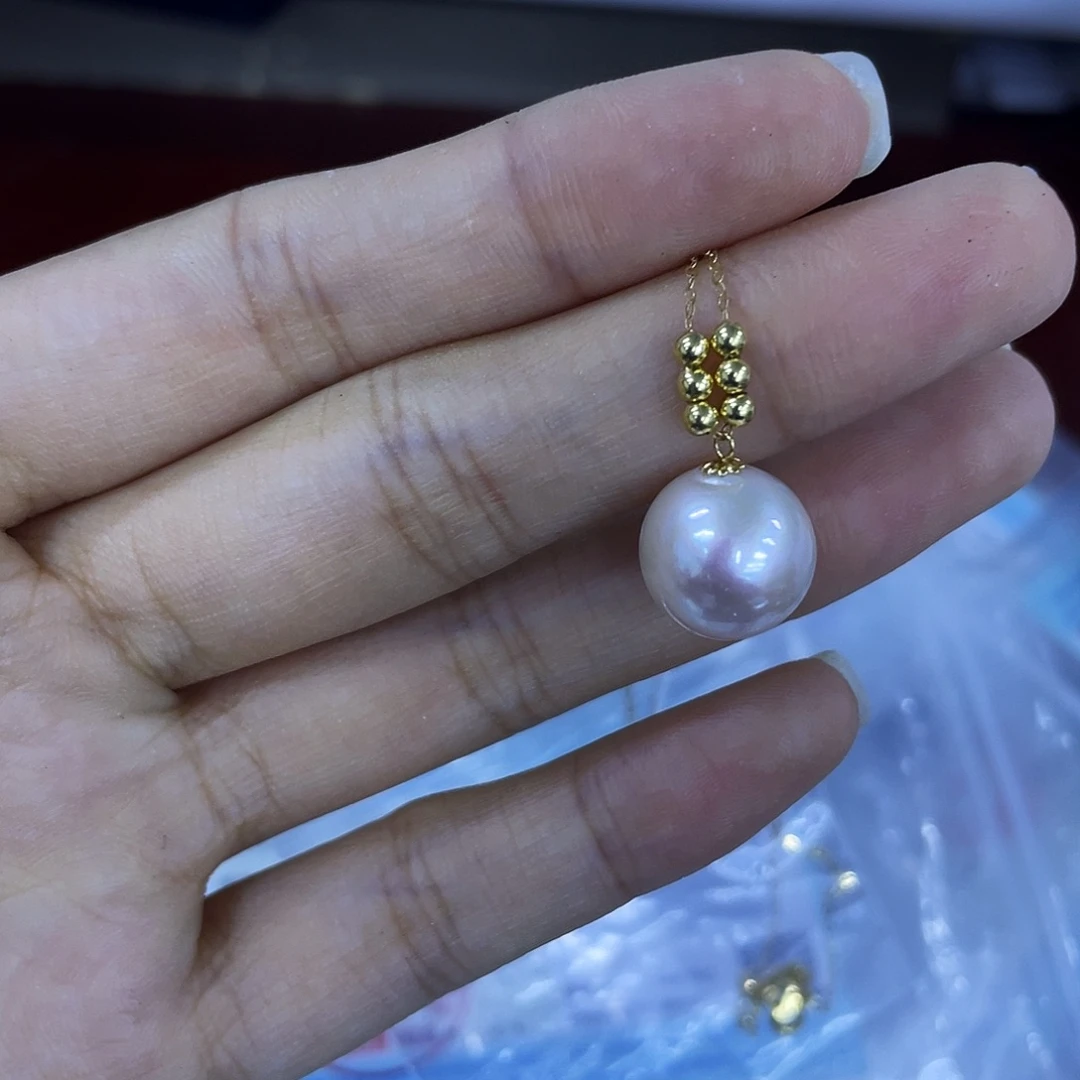 颈饰18K金镶嵌淡水珍珠