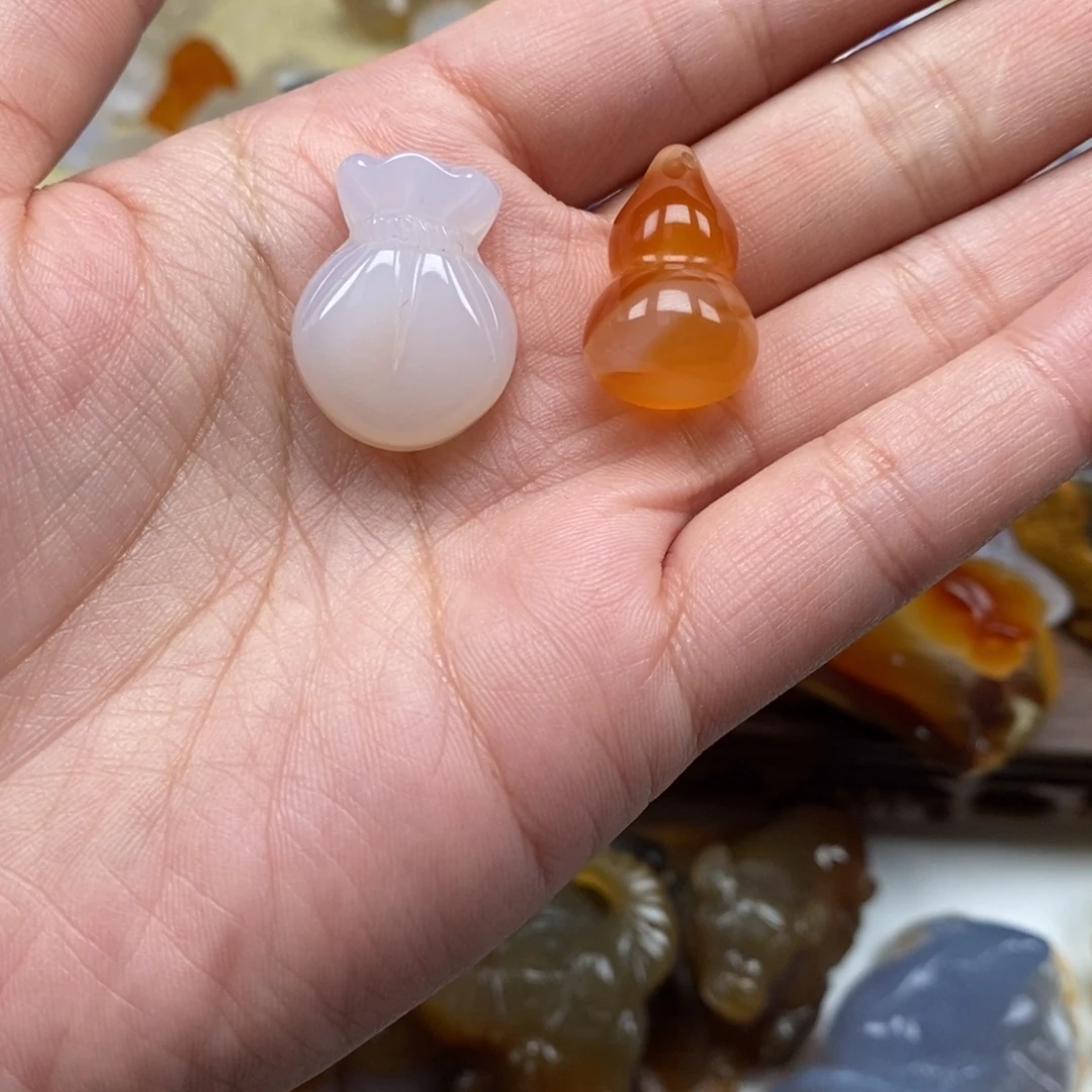 玛瑙/玉髓未镶嵌颈饰