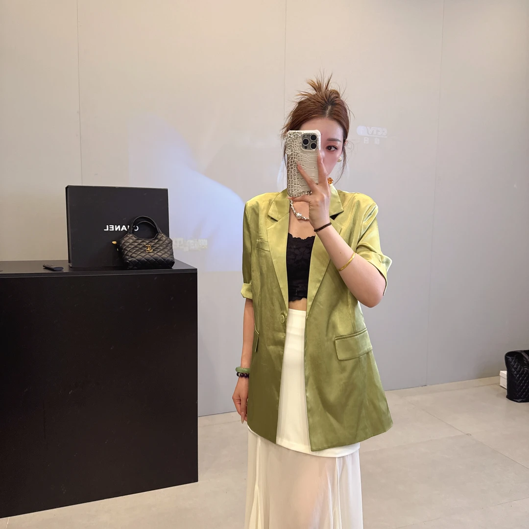 韩版东大门西装领蕾丝拼接缎面时尚休闲西装外套