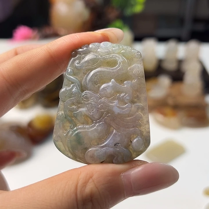 玛瑙/玉髓颈饰未镶嵌