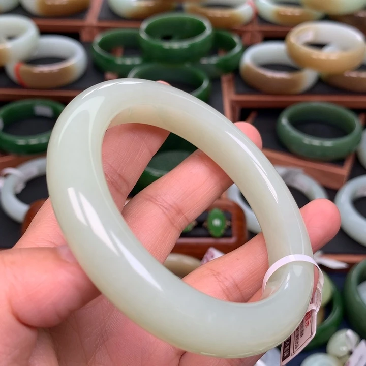 和田玉手镯未镶嵌60