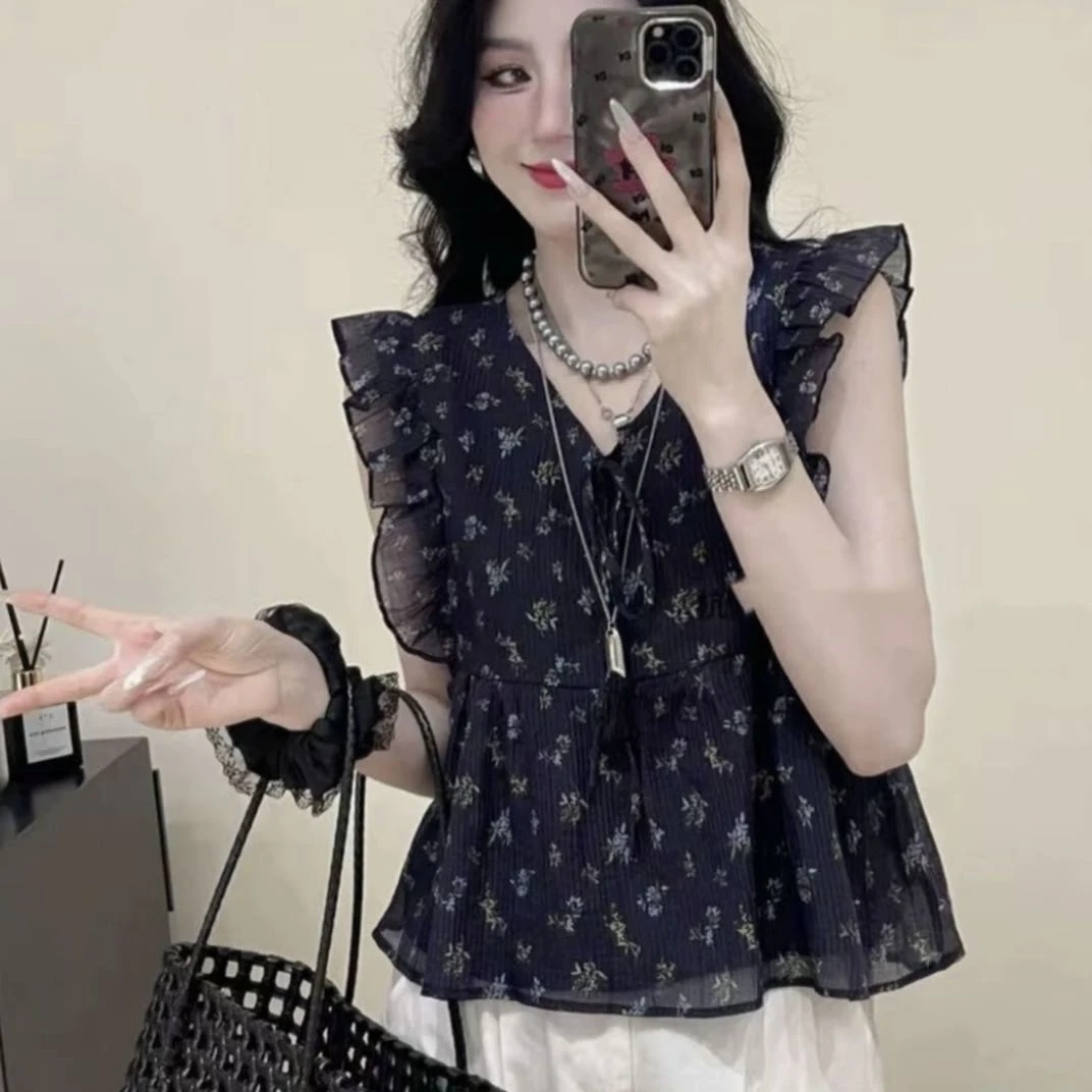 韩系木耳边V领碎花小飞袖衬衫女2025夏季设计感短袖衬衣0113【xxt】