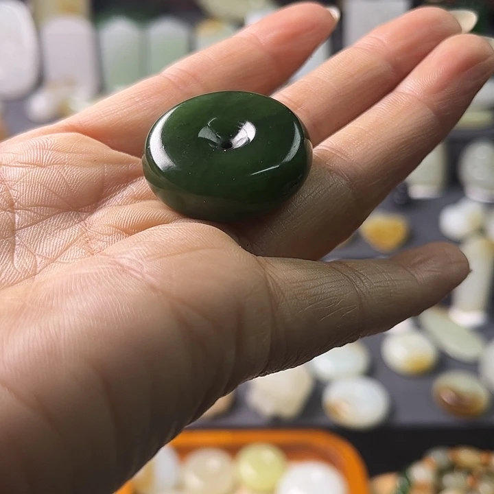 和田玉（碧玉）未镶嵌颈饰