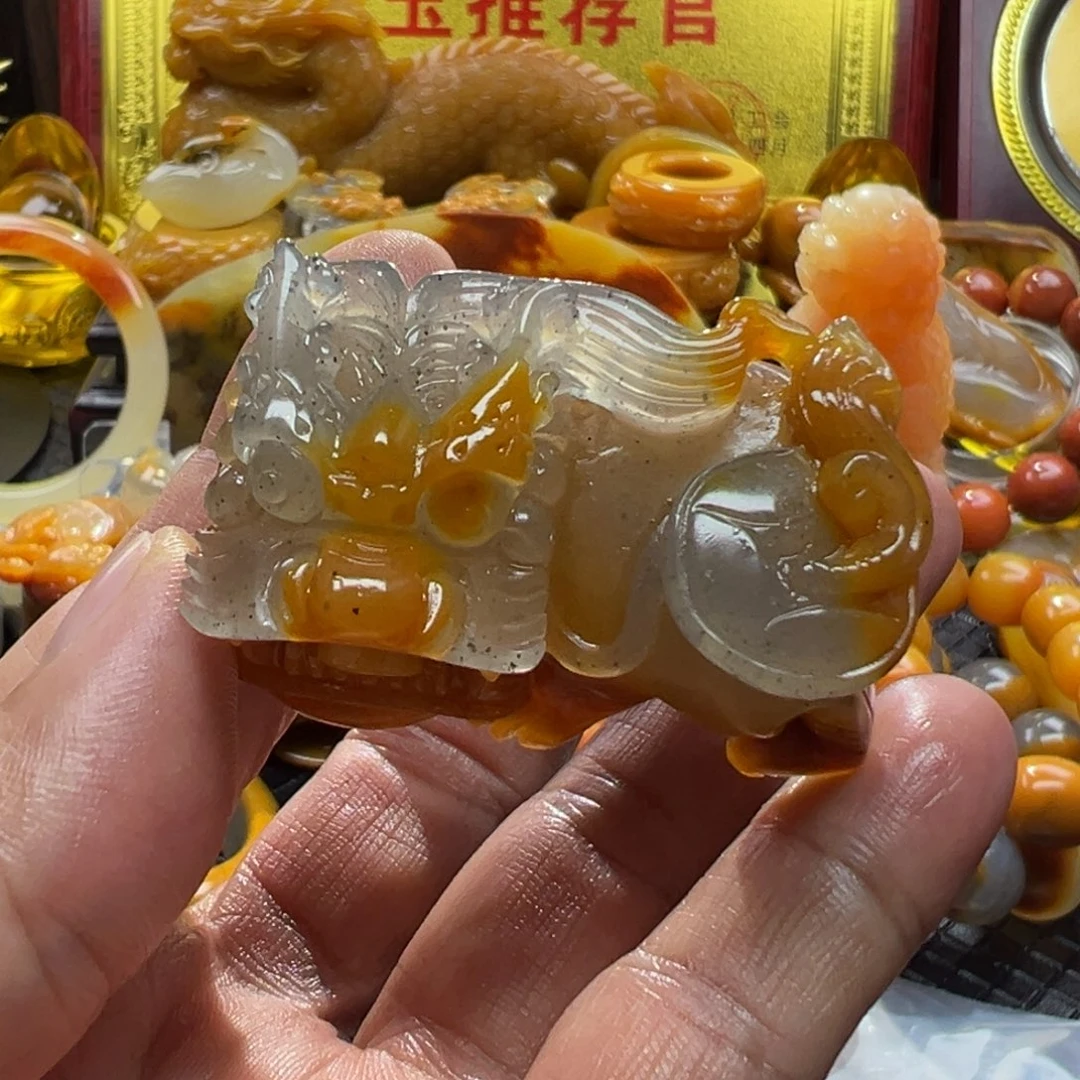 石英质玉未镶嵌颈饰