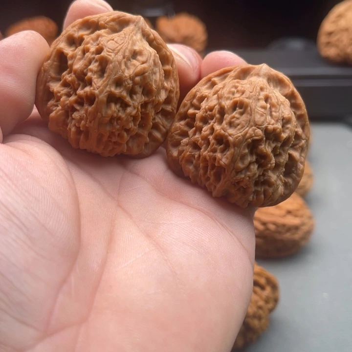 文玩核桃把件40 全品南疆