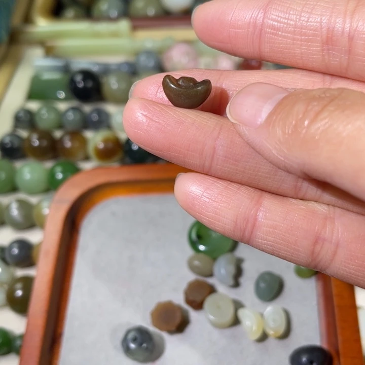 和田玉（糖玉）未镶嵌珠宝半成品