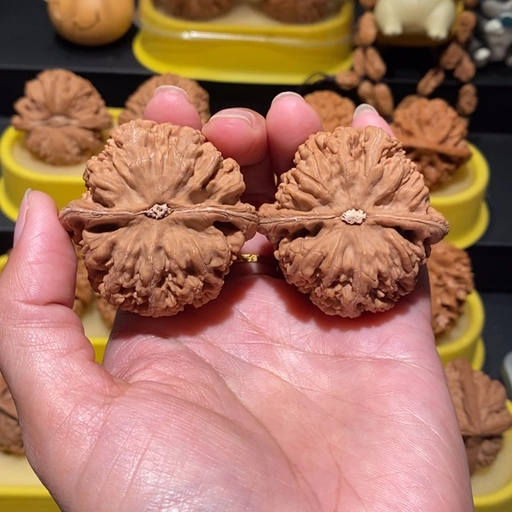 王***勇把件文玩核桃文玩核桃45尺大粗筋