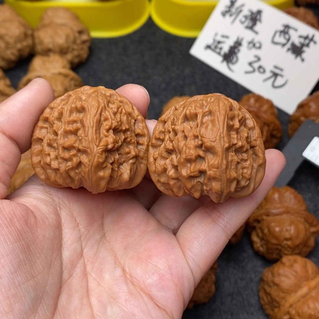 文玩核桃把件白狮子40