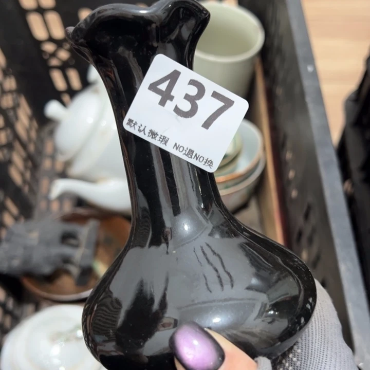 郭***h陶瓷工艺品000437