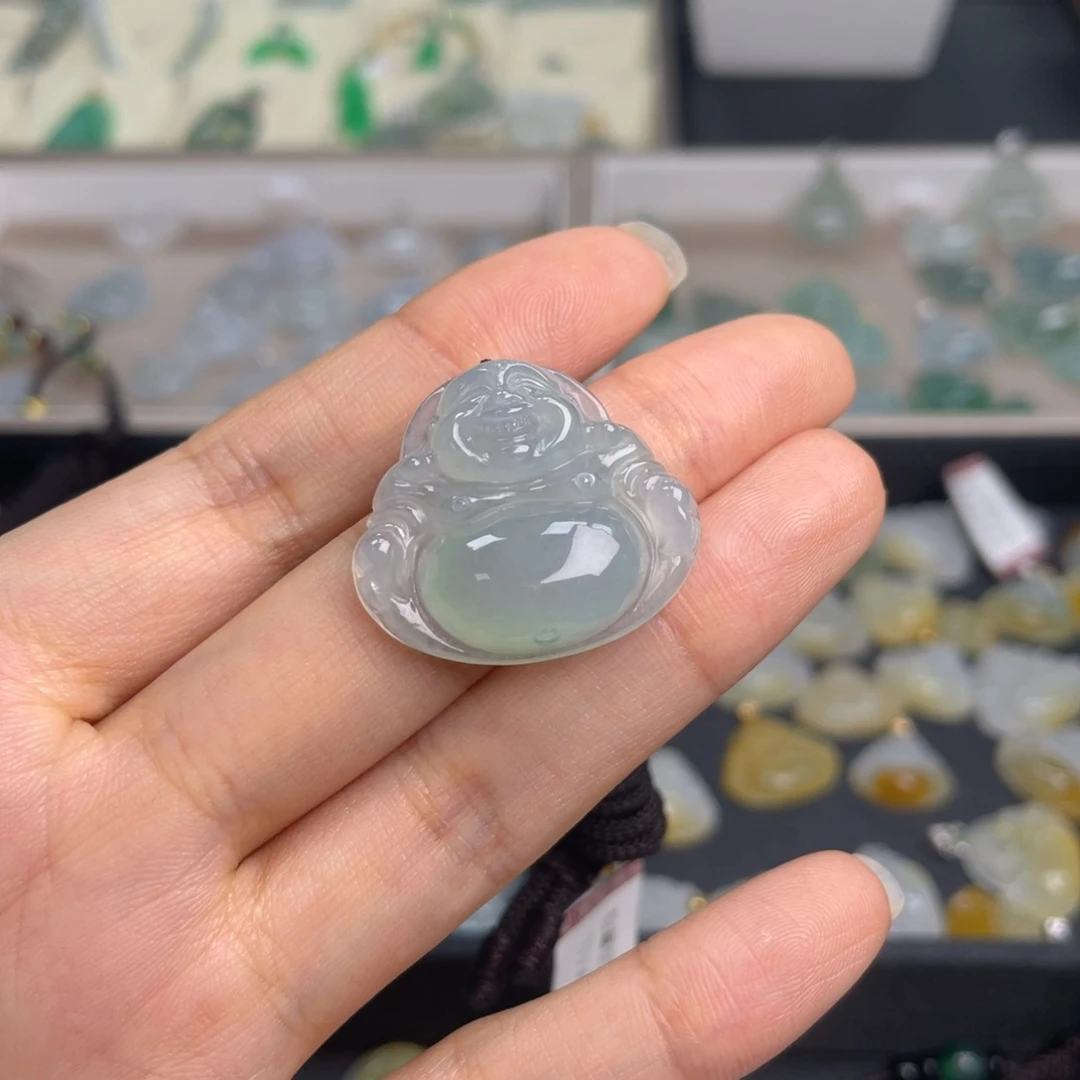 无***瑰翡翠未镶嵌颈饰佛公