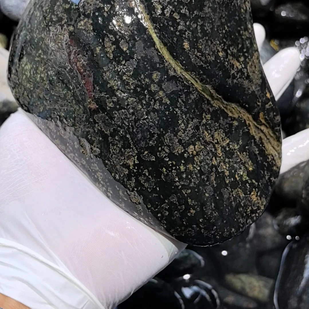 爱***谁藏玉药王石原石一个