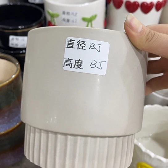 多肉绿植陶瓷花盆9.9包邮，有孔