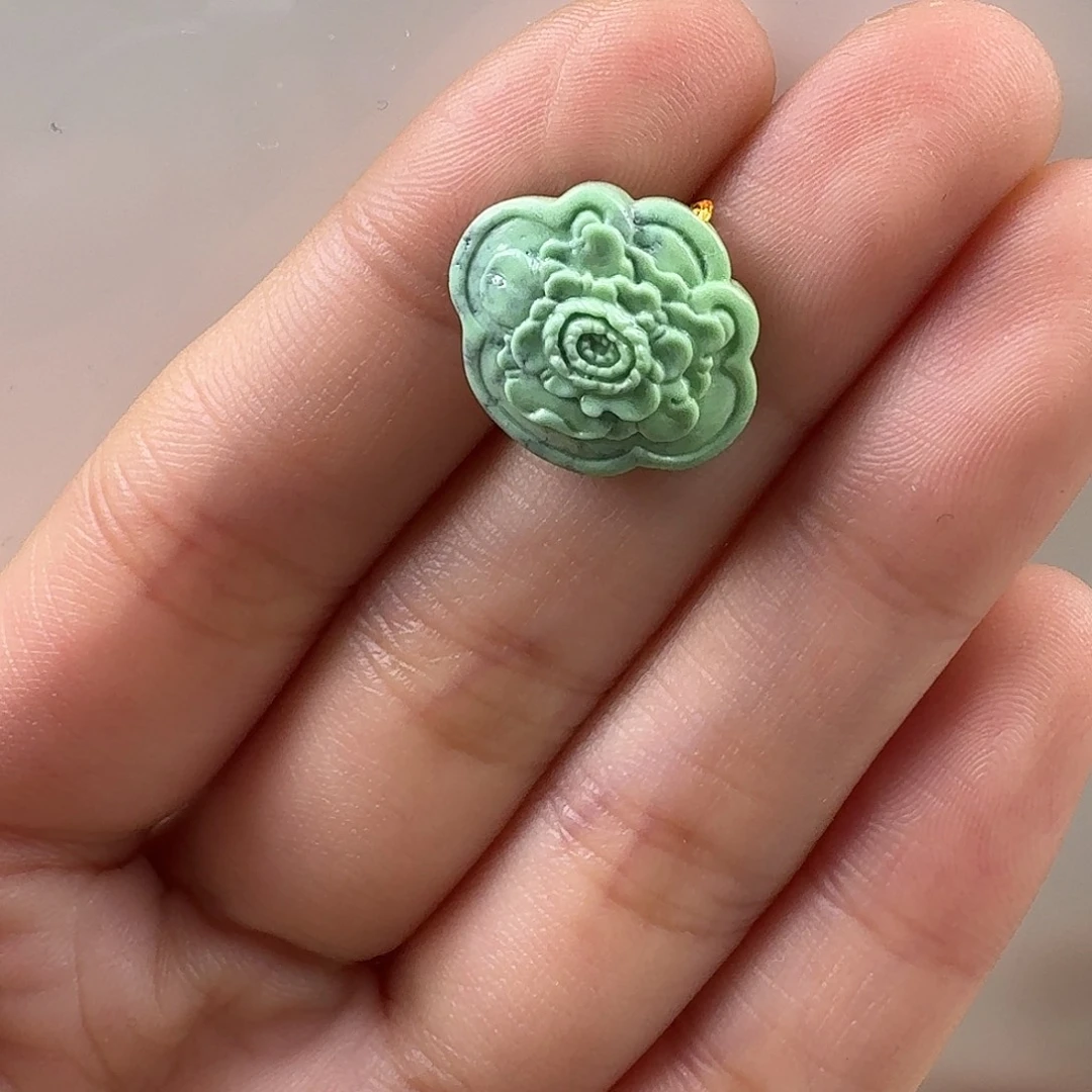 绿松石未镶嵌挂件