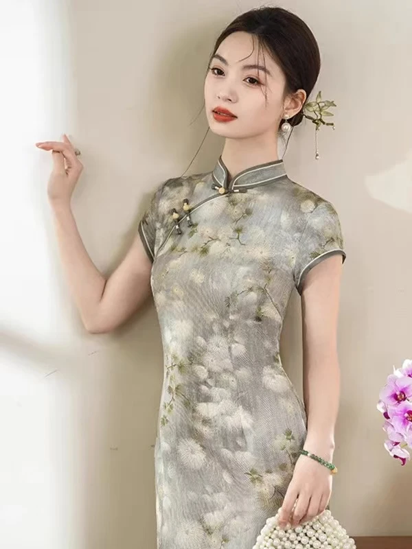 1051灰色【蒲公英】三扣旗袍新款
